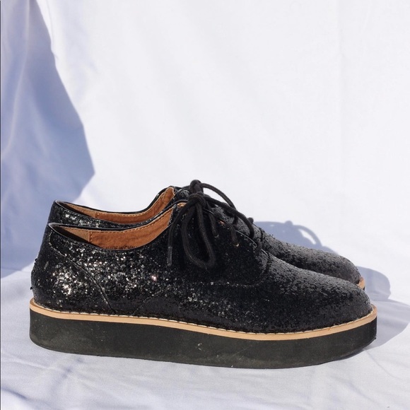 Platforms - Picture 1 of 4